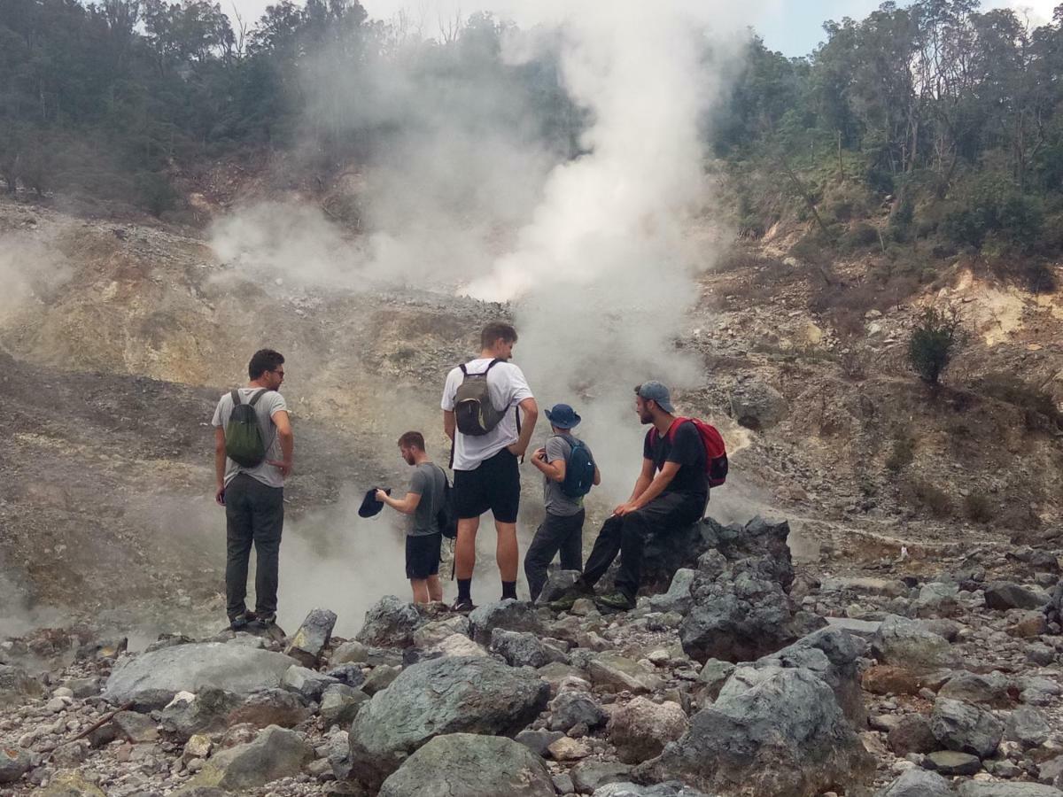 De Salak Homestay Bogor Bagian luar foto