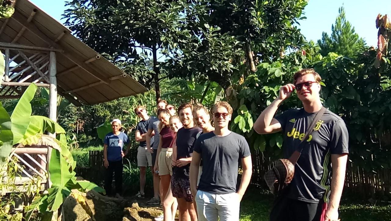 De Salak Homestay Bogor Bagian luar foto