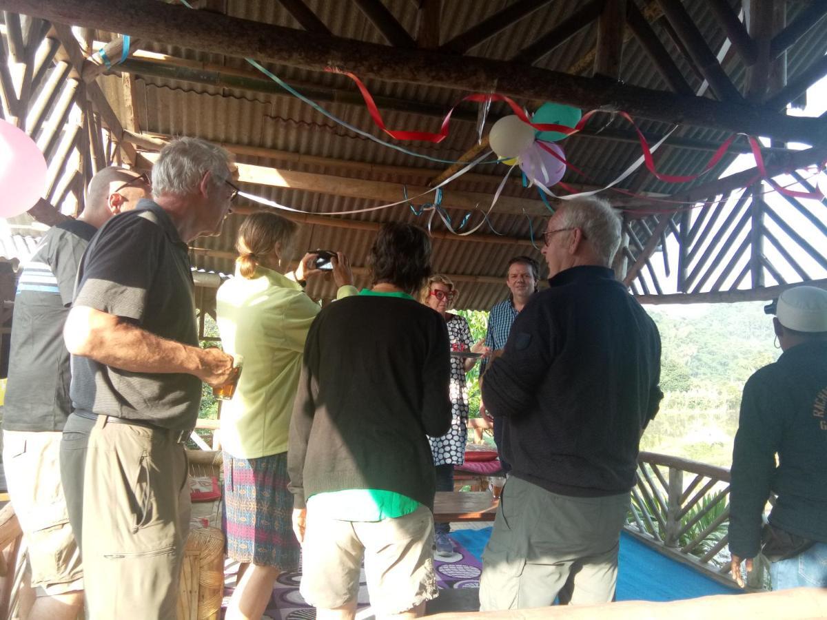 De Salak Homestay Bogor Bagian luar foto